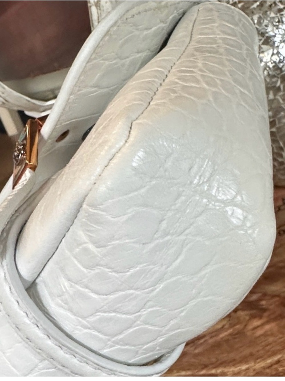 Henri Bendel White “Starlet” Crocodile-Embossed Leather Small Shoulder Bag GUC - Picture 11 of 16
